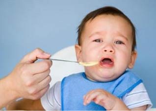 如何避免人工喂奶婴儿吐奶-健康之路健康知识